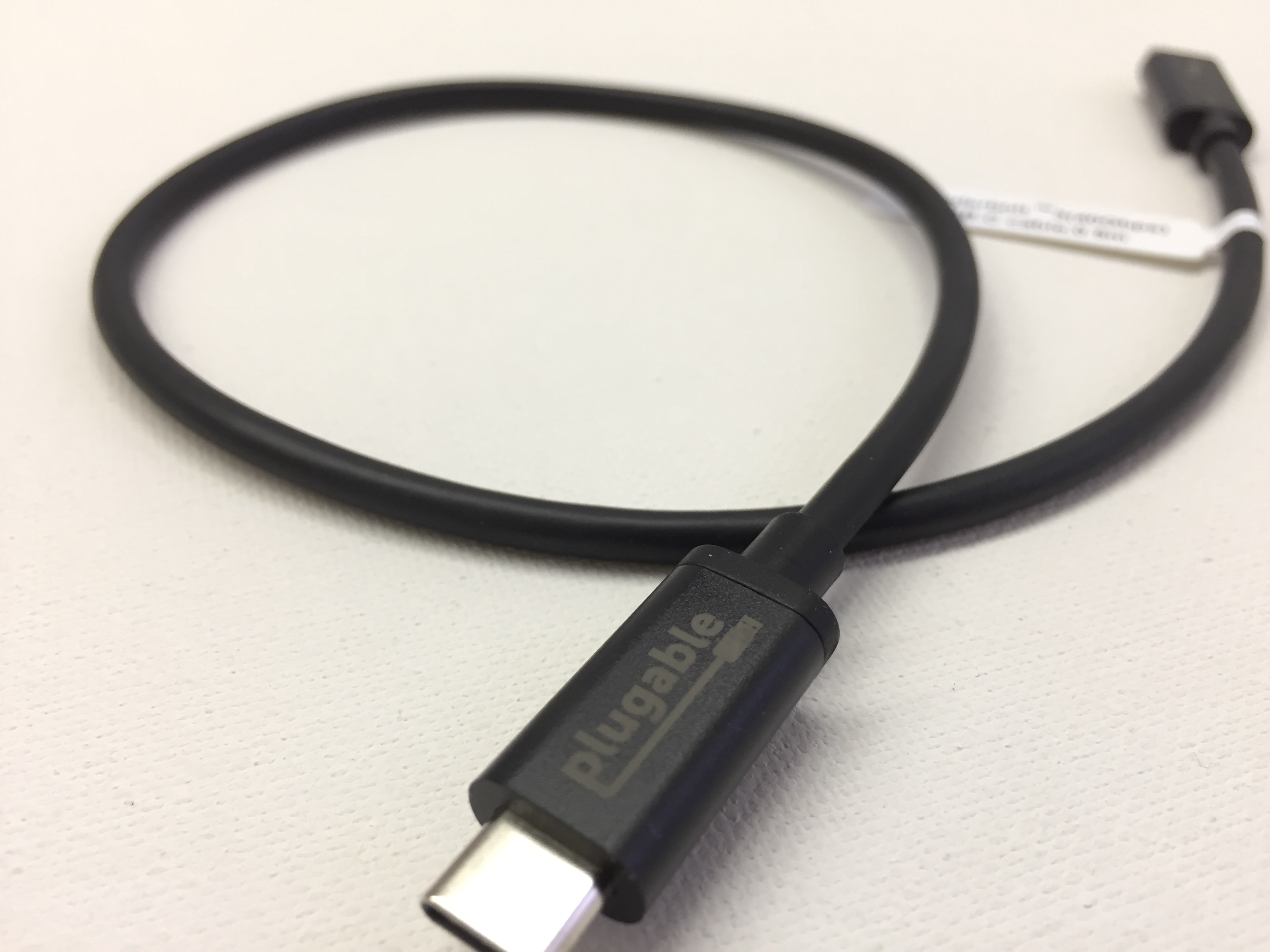 A Quick Look at the Plugable Thunderbolt 3 40Gbps USBC Cable (.5m